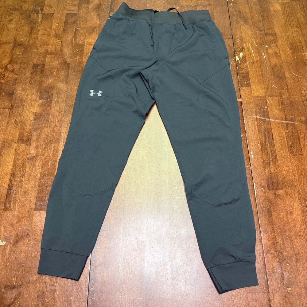 Under Armour Joggers Mens Medium Black Fitted Tapered Athletic Training Pants